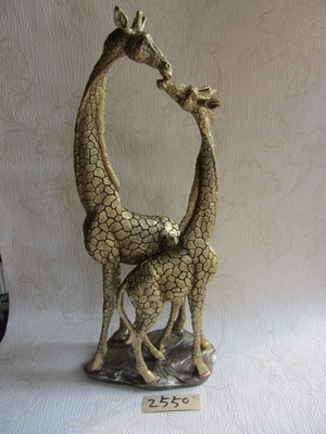 匠心獨(dú)運(yùn)，優(yōu)雅相伴 德化縣印藝印刷有限責(zé)任公司樹脂陶瓷長頸鹿夫婦工藝品